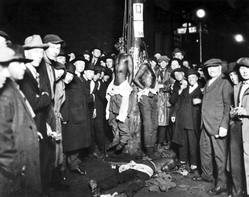 758px-Duluth-lynching-postcard
